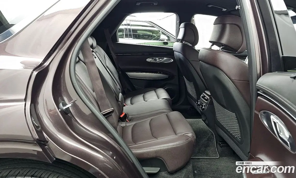 Genesis GV70 2023 2.5 автомат (гидро), фото 18