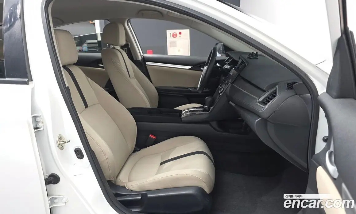 Honda Civic 2017 2.0 автомат (гидро), фото 17