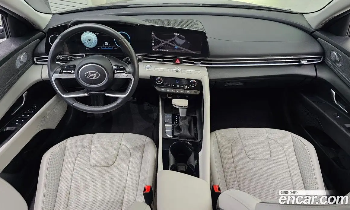 Hyundai Avante 2022 1.6 автомат (гидро), фото 7