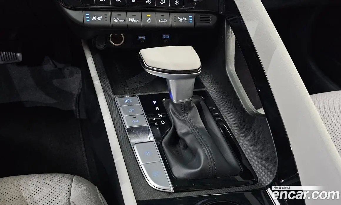 Hyundai Avante 2022 1.6 автомат (гидро), фото 9