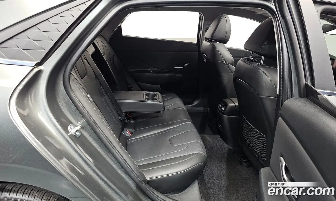 Hyundai Avante 2023 1.6 автомат (гидро), фото 11