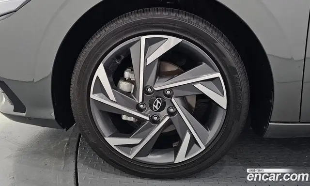 Hyundai Avante 2023 1.6 автомат (гидро), миниатюра 5