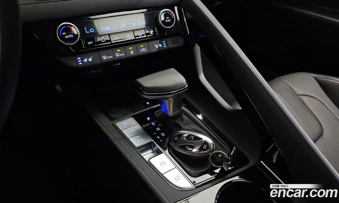 Hyundai Avante 2023 1.6 автомат (гидро), фото 9