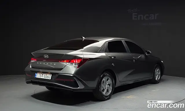 Hyundai Avante 2023 1.6 автомат (гидро), миниатюра 2