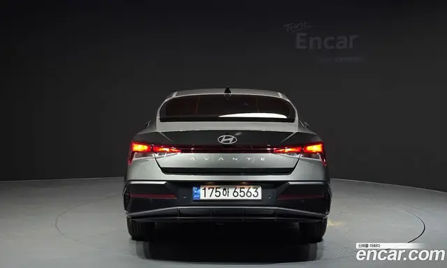 Hyundai Avante 2023 1.6 автомат (гидро), миниатюра 4