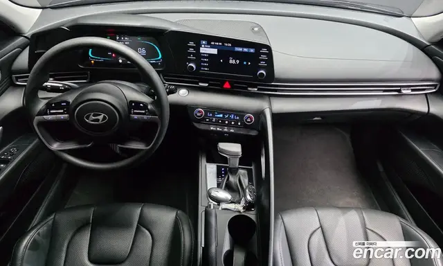 Hyundai Avante 2023 1.6 автомат (гидро), миниатюра 7