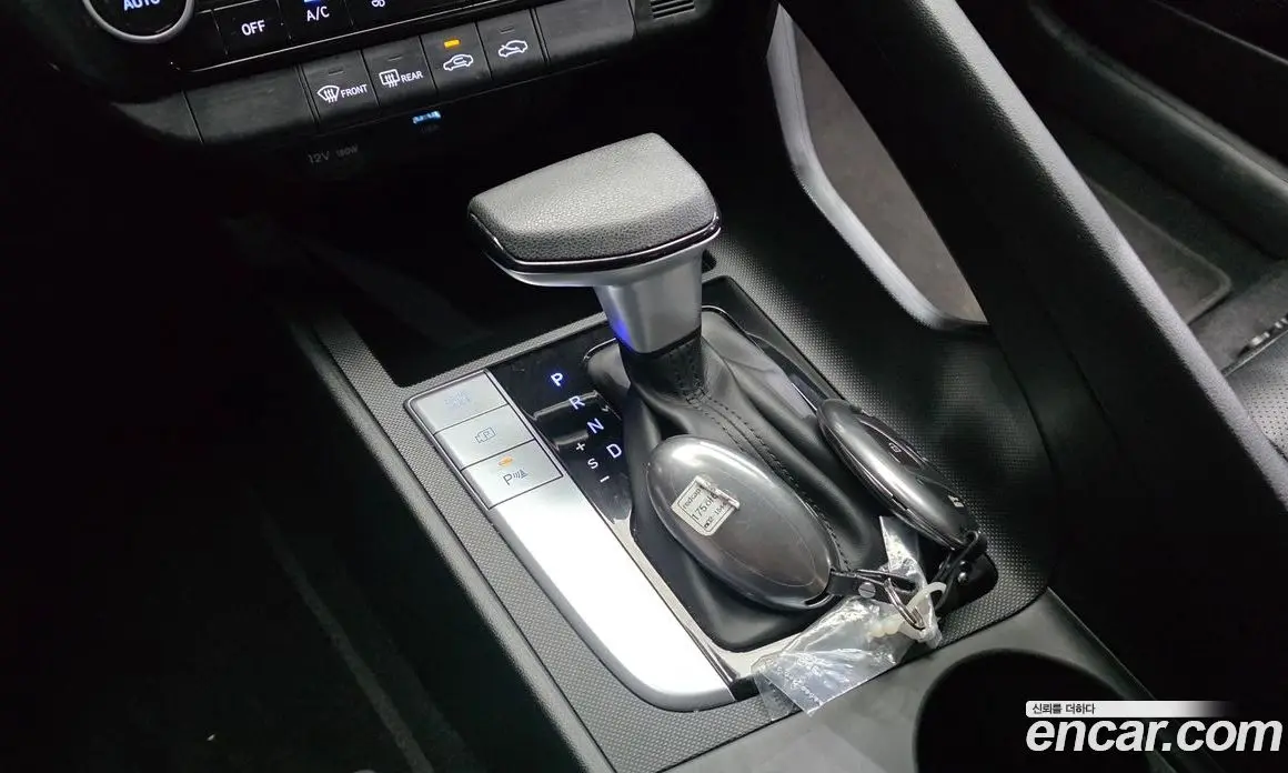 Hyundai Avante 2023 1.6 автомат (гидро), фото 9