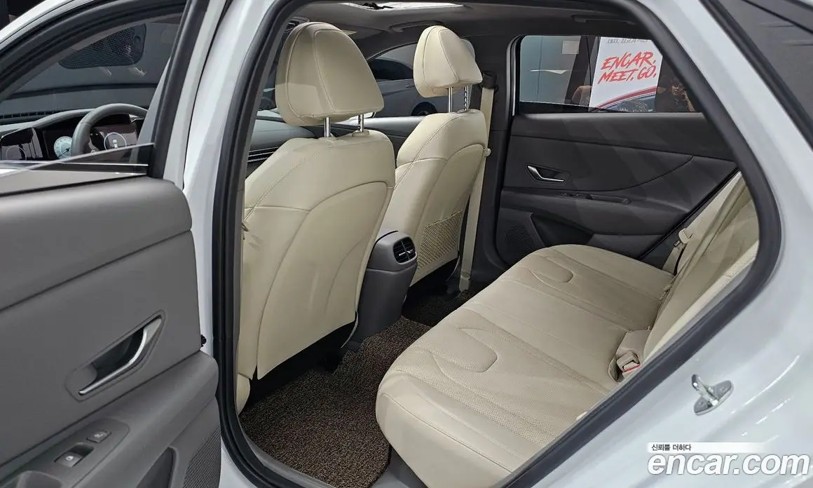 Hyundai Avante 2023 1.6 автомат (гидро), фото 18
