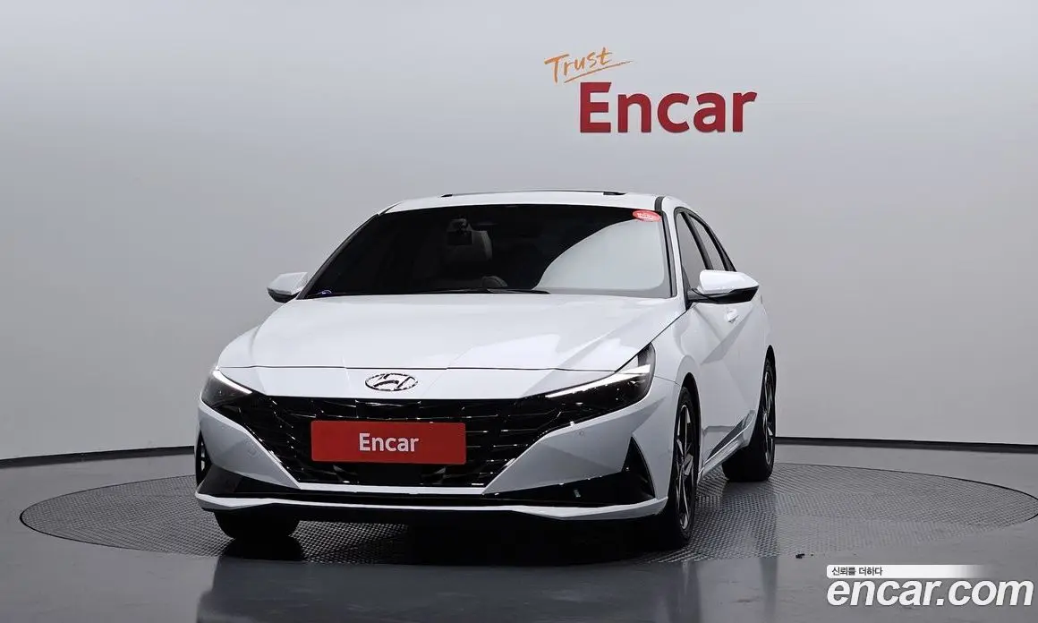 Hyundai Avante 2023 1.6 автомат (гидро), фото 3