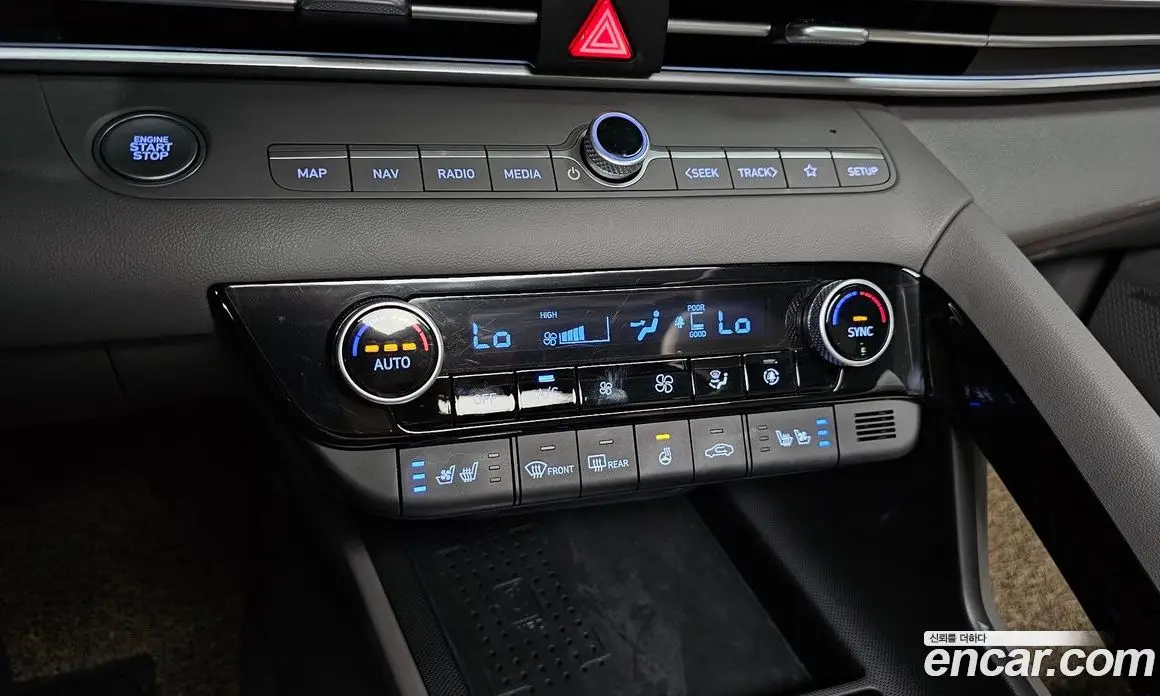 Hyundai Avante 2023 1.6 автомат (гидро), фото 31