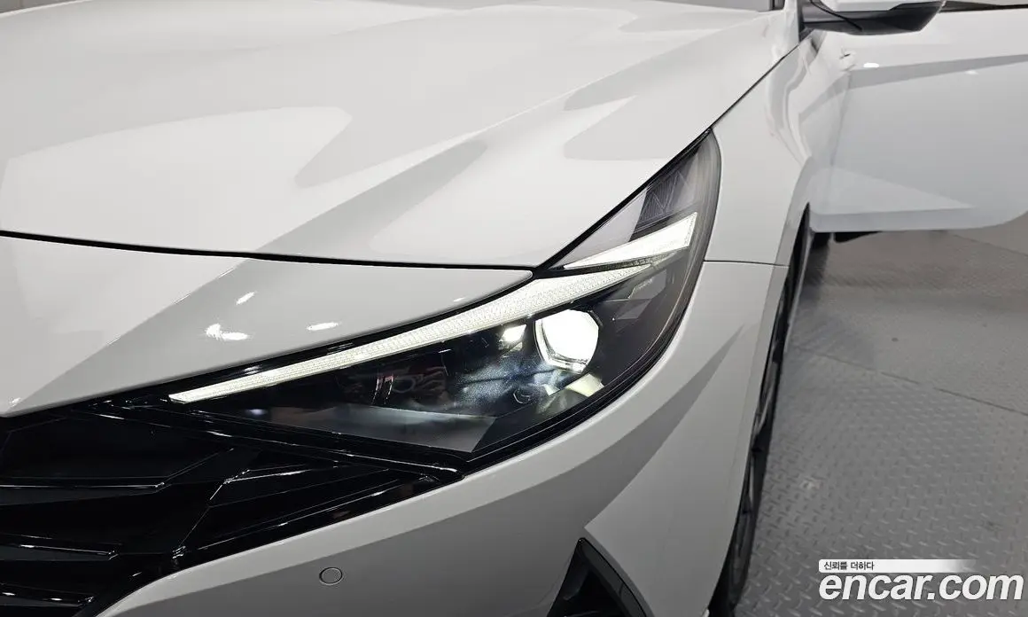Hyundai Avante 2023 1.6 автомат (гидро), фото 8