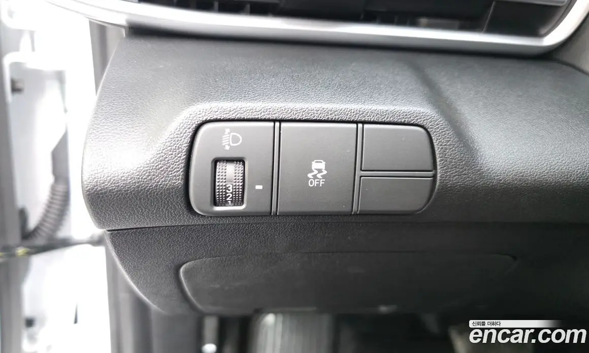Hyundai Avante 2024 1.6 автомат (гидро), фото 27