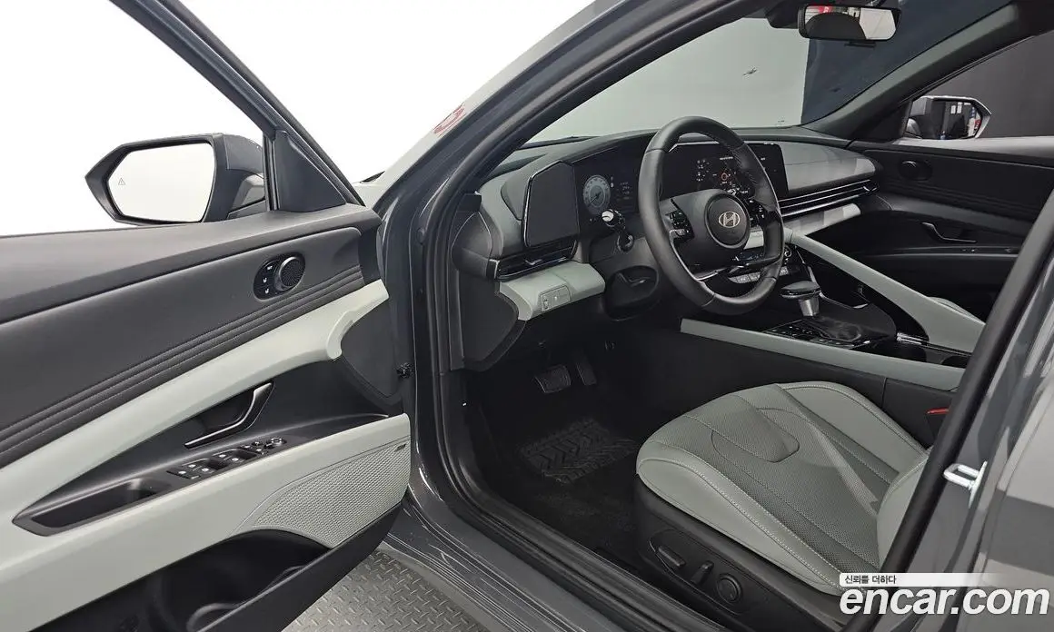 Hyundai Avante 2025 1.6 автомат (гидро), фото 17