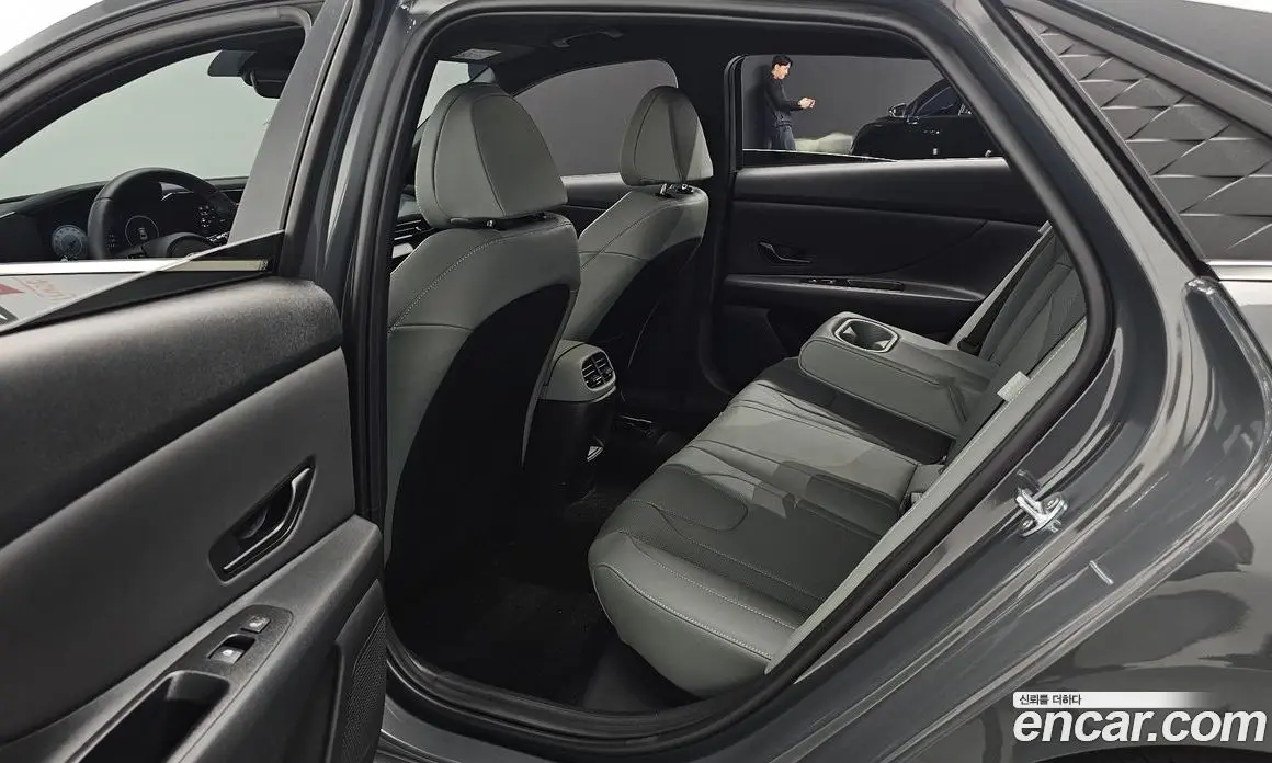 Hyundai Avante 2025 1.6 автомат (гидро), фото 18