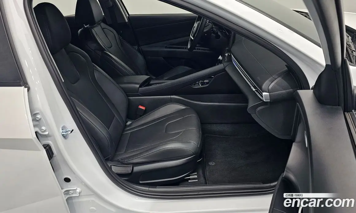 Hyundai Avante 2025 1.6 автомат (гидро), фото 16