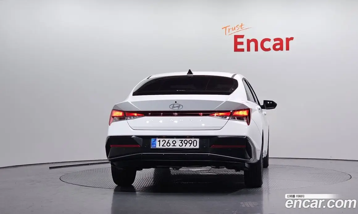 Hyundai Avante 2025 1.6 автомат (гидро), фото 4