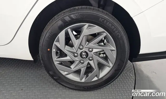 Hyundai Avante 2025 1.6 автомат (гидро), миниатюра 7