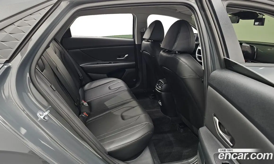 Hyundai Avante 2025 1.6 автомат (гидро), фото 17