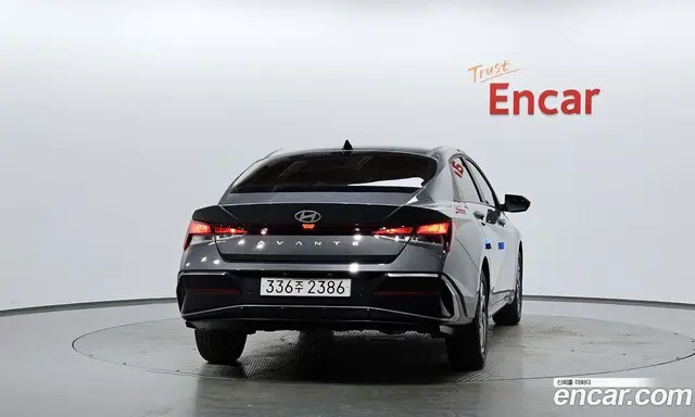 Hyundai Avante 2025 1.6 автомат (гидро), миниатюра 3