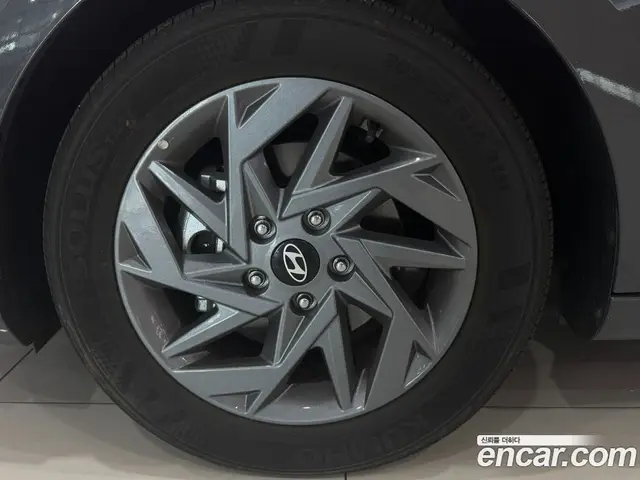 Hyundai Avante 2025 1.6 автомат (гидро), миниатюра 5