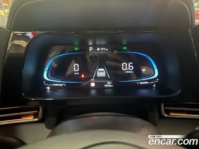 Hyundai Avante 2025 1.6 автомат (гидро), миниатюра 8