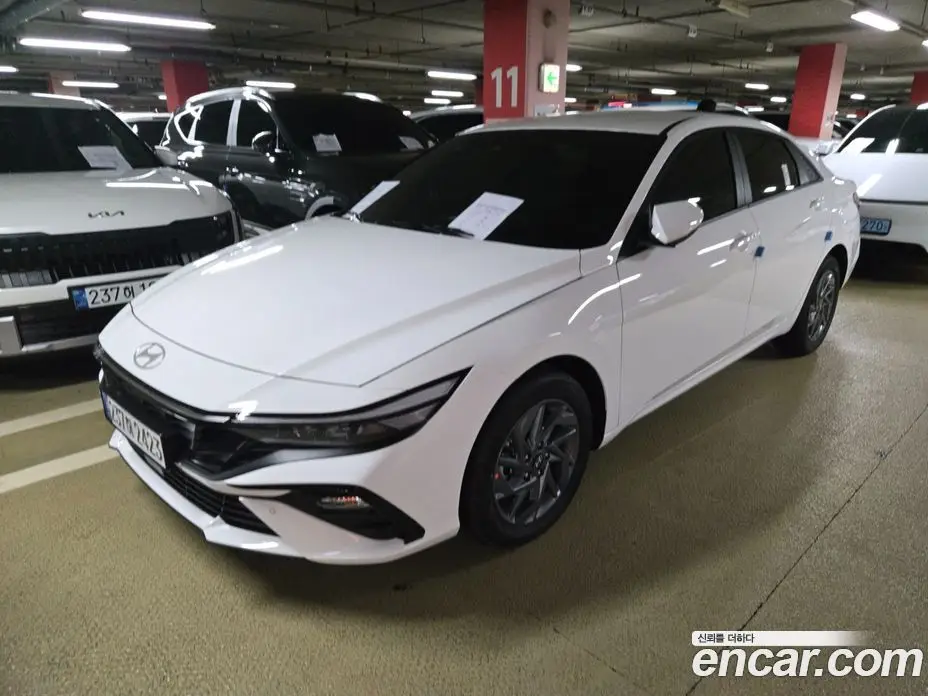 Hyundai Avante 2026 1.6 автомат (гидро), фото 3