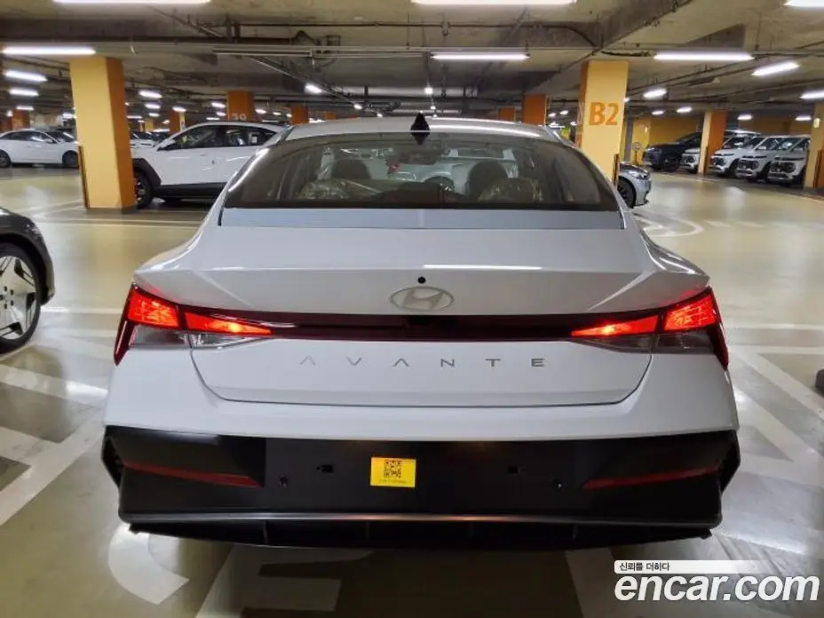 Hyundai Avante 2026 1.6 автомат (гидро), фото 4