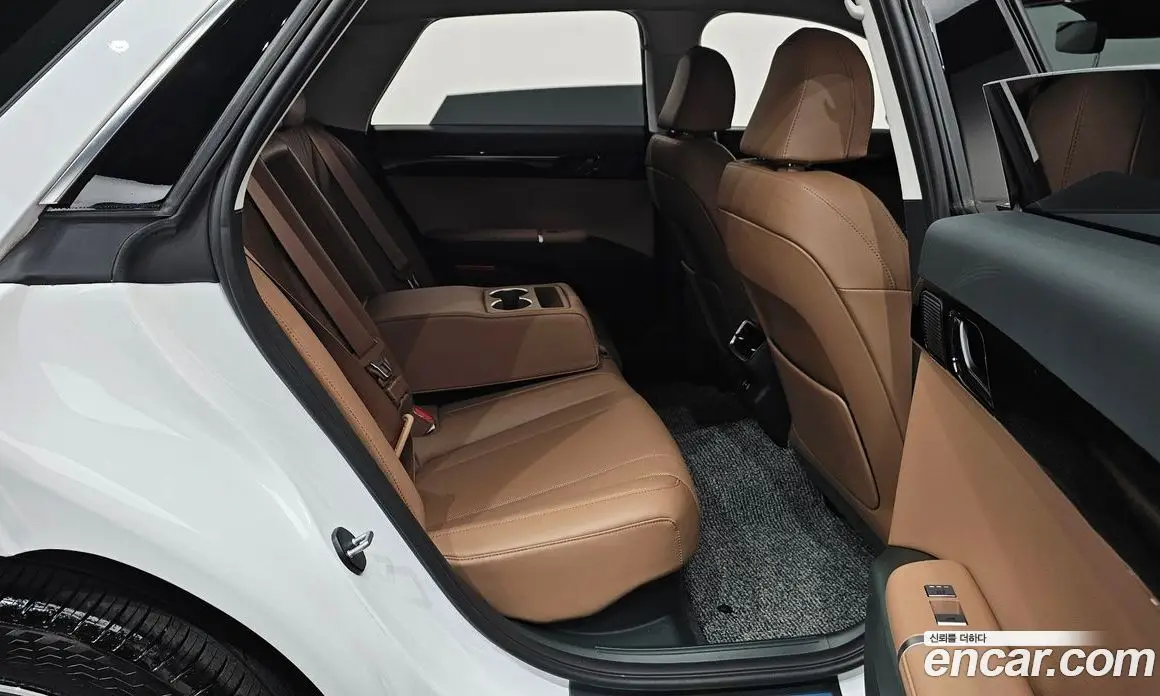 Hyundai Grandeur 2024 1.6 автомат (гидро), фото 17