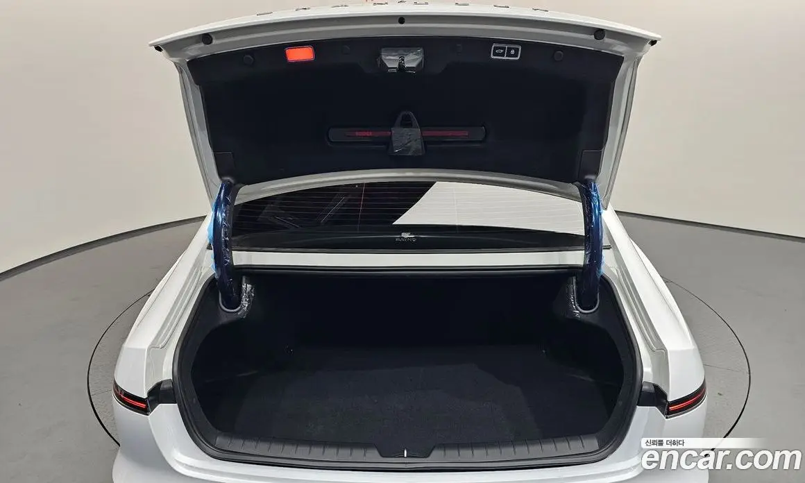Hyundai Grandeur 2024 1.6 автомат (гидро), фото 24
