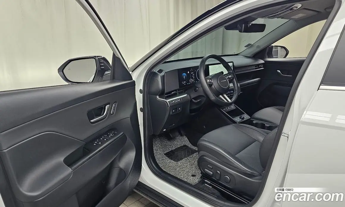 Hyundai Kona 2023 1.6 автомат (гидро), фото 13