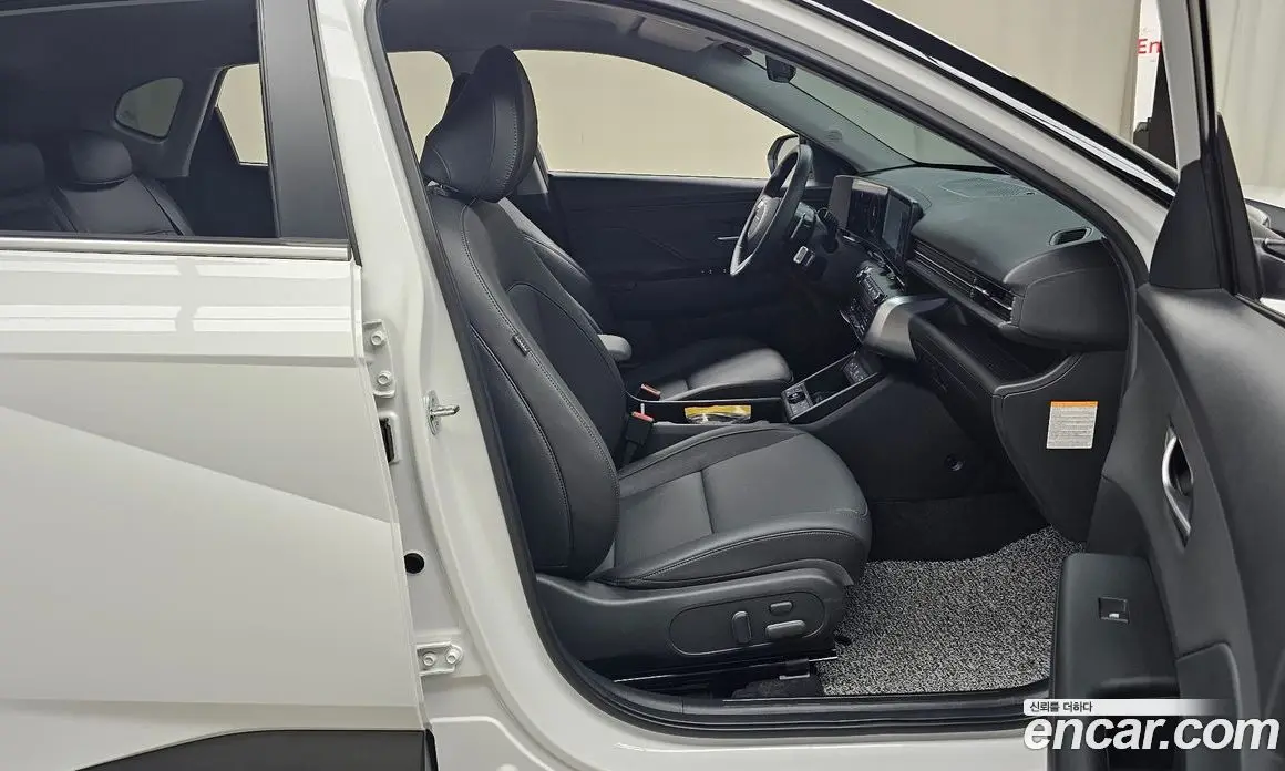 Hyundai Kona 2023 1.6 автомат (гидро), фото 16