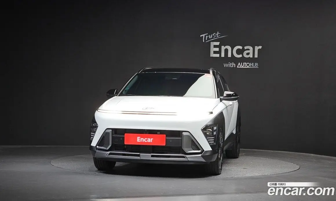 Hyundai Kona 2023 1.6 автомат (гидро), фото 3