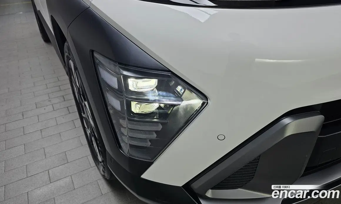 Hyundai Kona 2023 1.6 автомат (гидро), фото 8