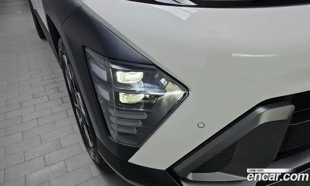 Hyundai Kona 2023 1.6 автомат (гидро), миниатюра 8