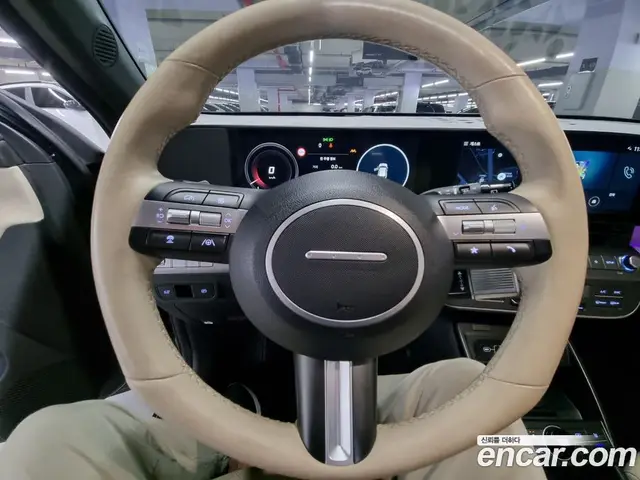 Hyundai Kona 2023 1.6 автомат (гидро), миниатюра 11