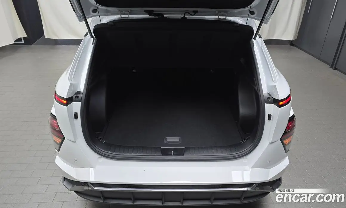 Hyundai Kona 2024 0.2 автомат (гидро), фото 31