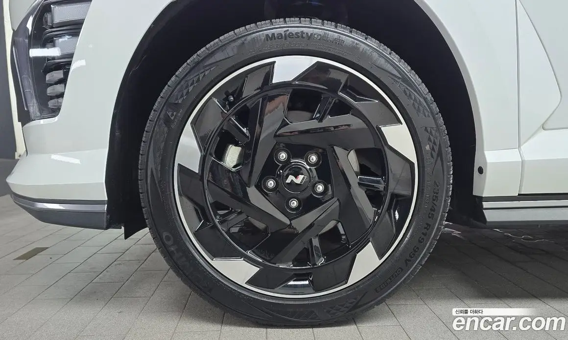 Hyundai Kona 2024 0.2 автомат (гидро), фото 5