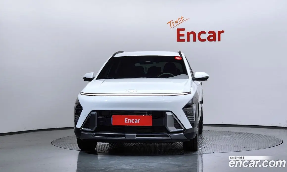 Hyundai Kona 2025 1.6 автомат (гидро), фото 3