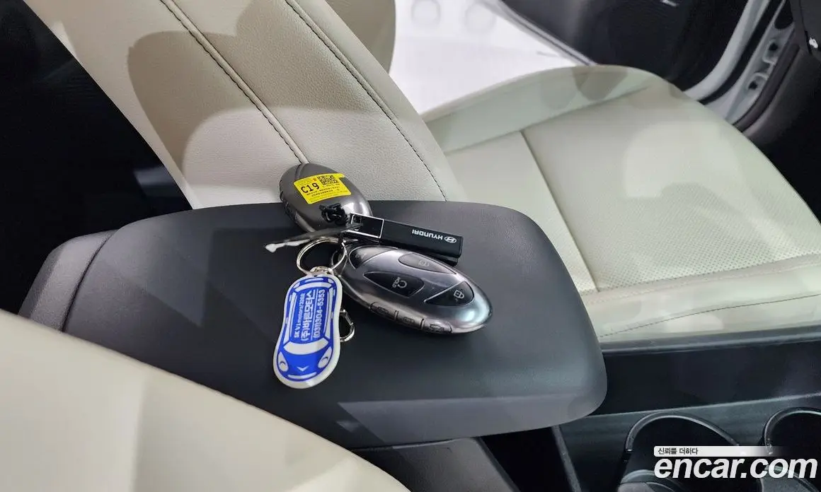 Hyundai Kona 2025 1.6 автомат (гидро), фото 21