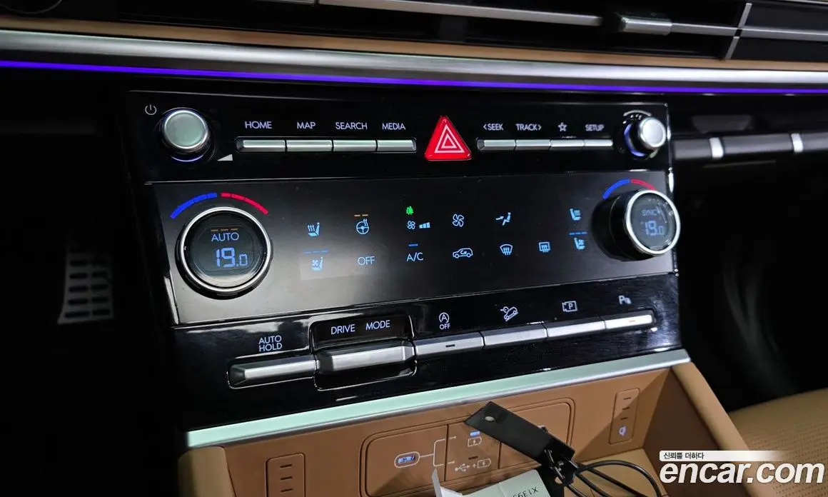 Hyundai Santa Fe 2025 2.5 автомат (гидро), фото 23