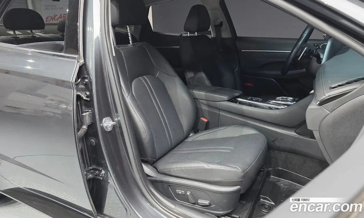 Hyundai Sonata 2022 1.6 автомат (гидро), фото 18