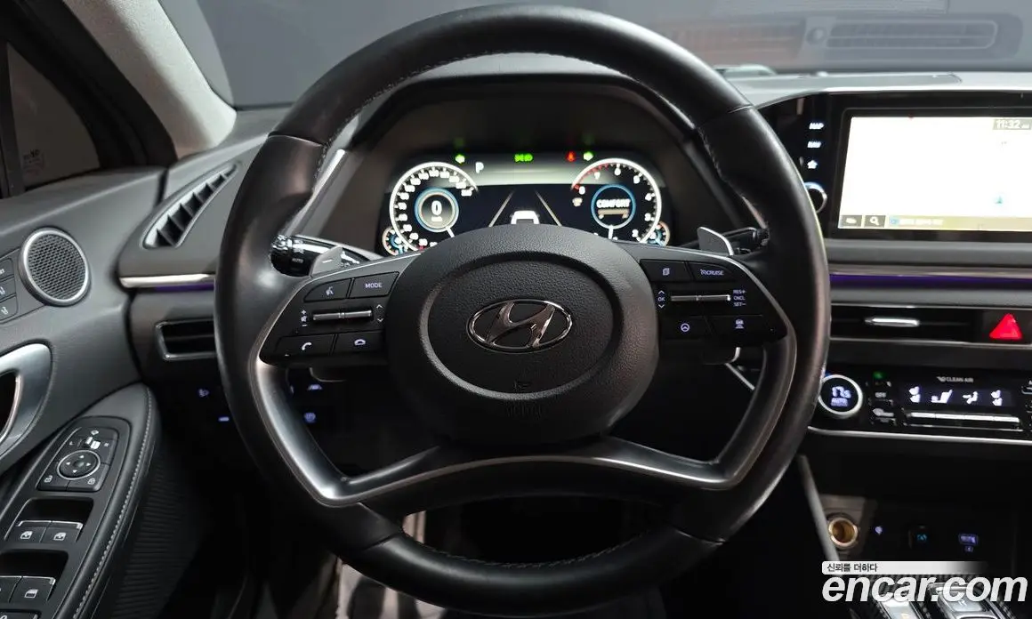 Hyundai Sonata 2022 1.6 автомат (гидро), фото 20