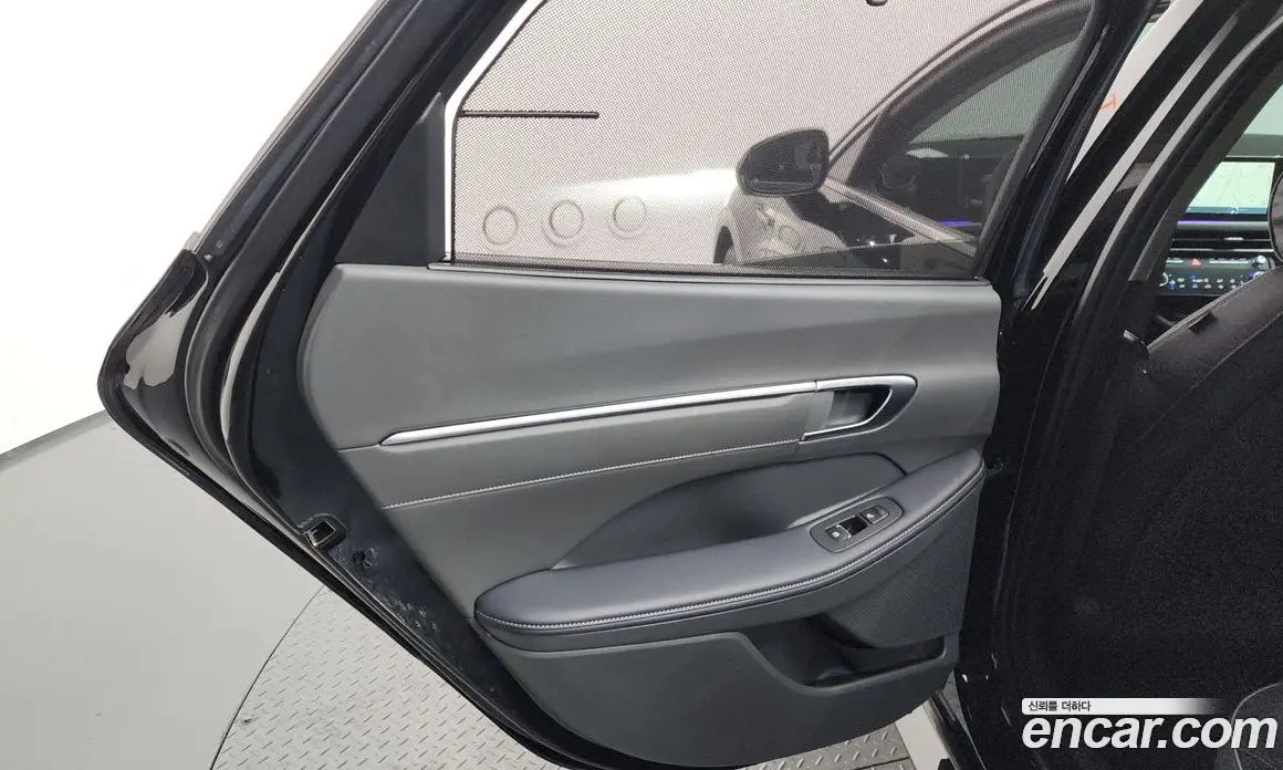 Hyundai Sonata 2023 2.0 автомат (гидро), фото 15