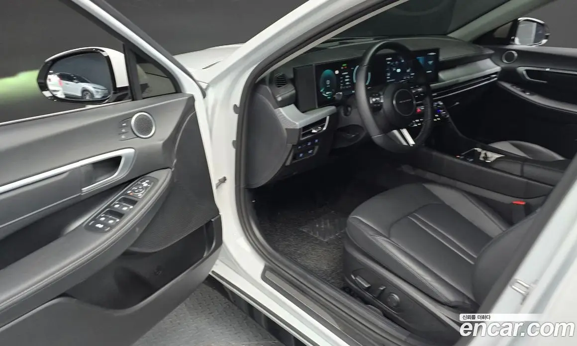 Hyundai Sonata 2025 2.0 автомат (гидро), фото 10