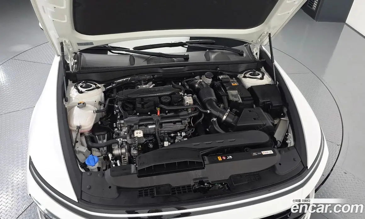 Hyundai Sonata 2025 1.6 автомат (гидро), фото 6