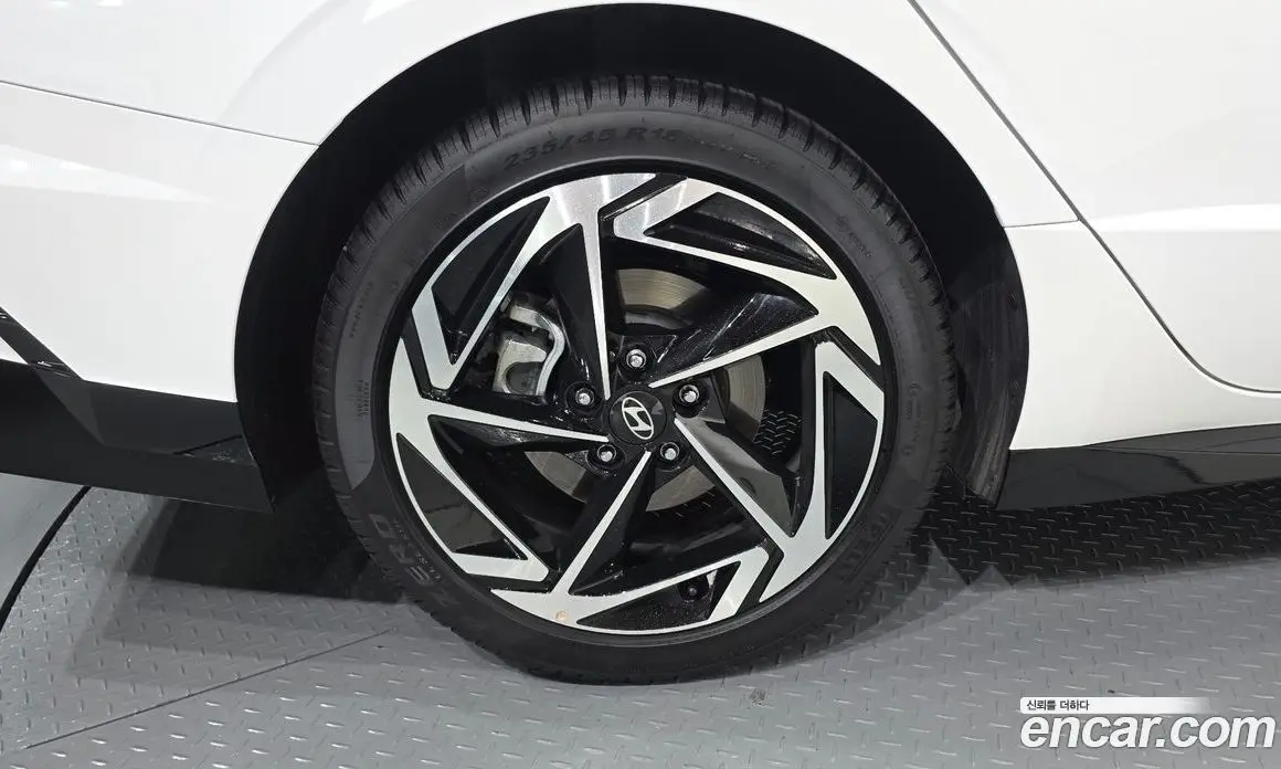 Hyundai Sonata 2025 1.6 автомат (гидро), фото 7
