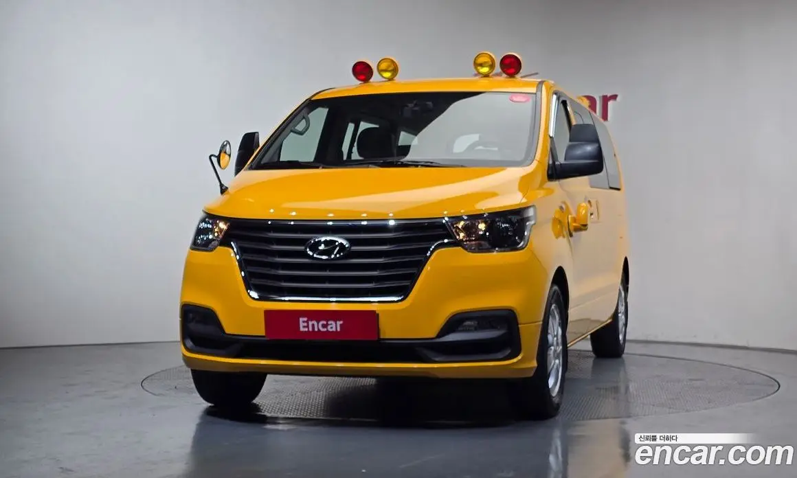 Hyundai Starex 2019 2.4 автомат (гидро), фото 3