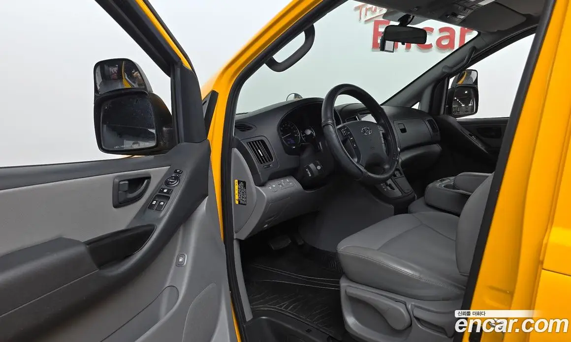 Hyundai Starex 2020 2.5 автомат (гидро), фото 13