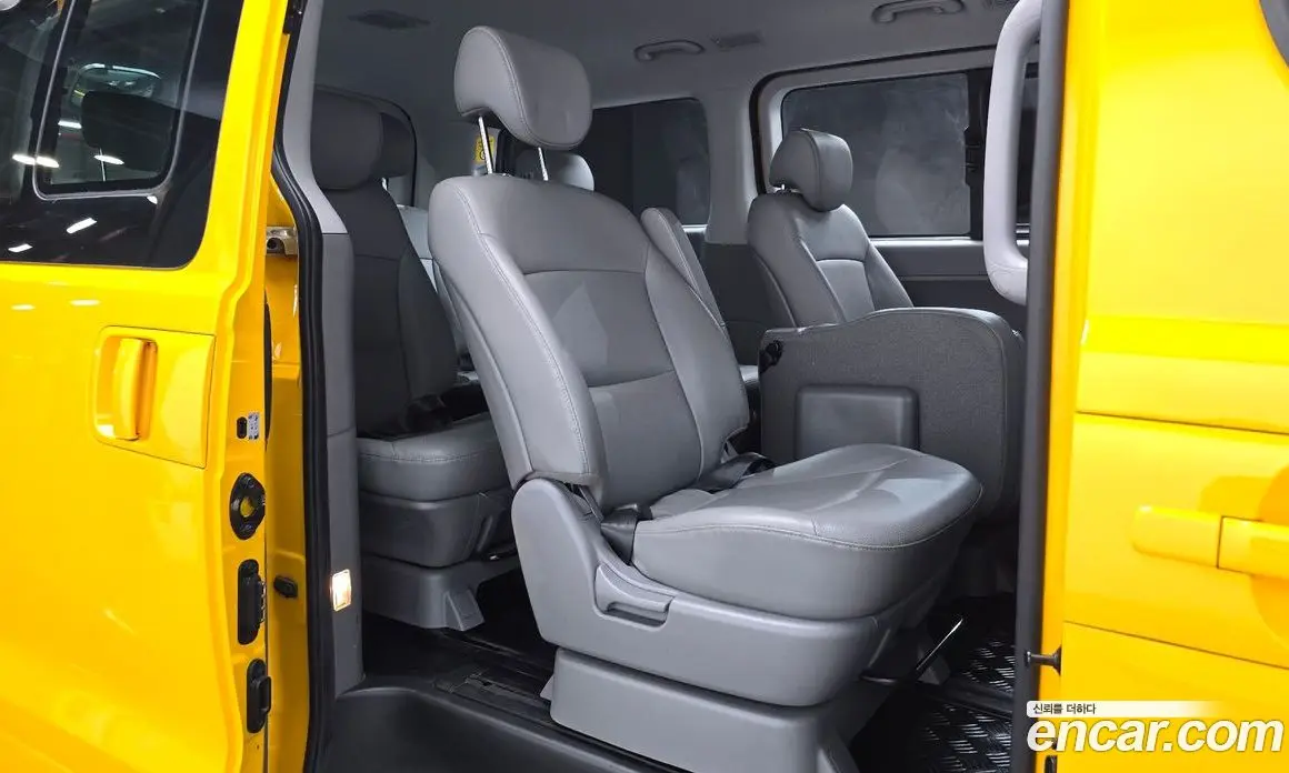 Hyundai Starex 2020 2.5 автомат (гидро), фото 18