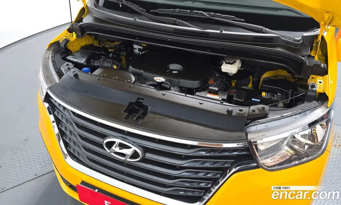 Hyundai Starex 2020 2.5 автомат (гидро), фото 6